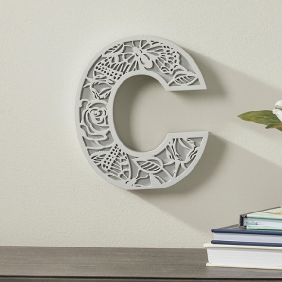 "C" Floral Monogram Decor NWOT - Picture 1 of 6